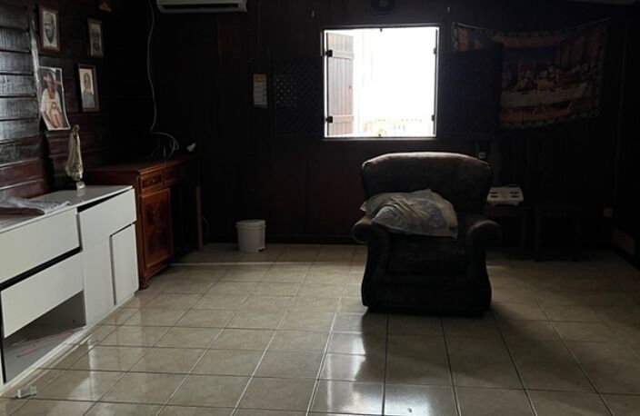Dpt Guyane (973), à vendre  maison P5  - Terrain de 687,00 m² — photo 2