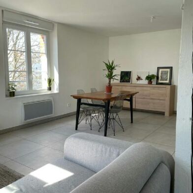 Appartement 3 pièces 880 €