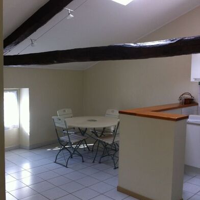 Appartement 3 pièces 560 €