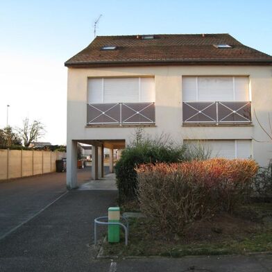 Appartement 1 pièces 700 €