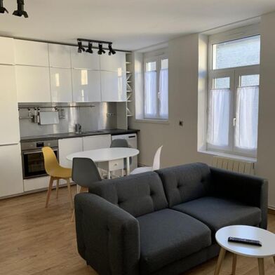 Appartement 2 pièces 864 €