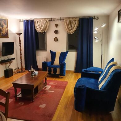 Appartement 3 pièces 2500 €