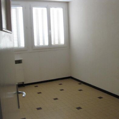 Appartement 3 pièces 520 €