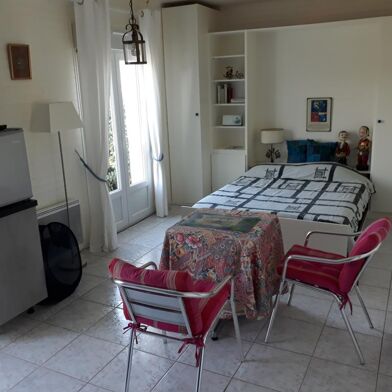 Appartement 1 pièces 700 €