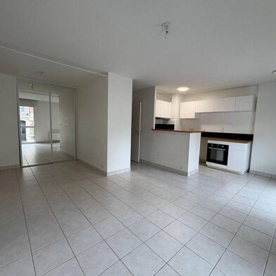 Maison 6 pièces 1225 €