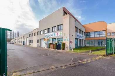 Local industriel  2857 €