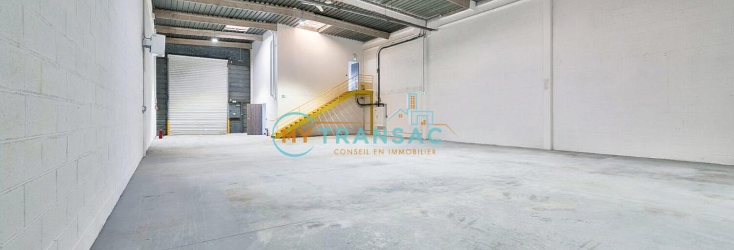 Local industriel  322 m² à louer à Torcy (77200)