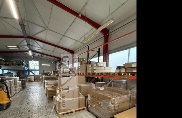 Local d'activités 1130M2 à Vendre ARGENTEUIL — photo 2