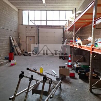 Local industriel  2400 €