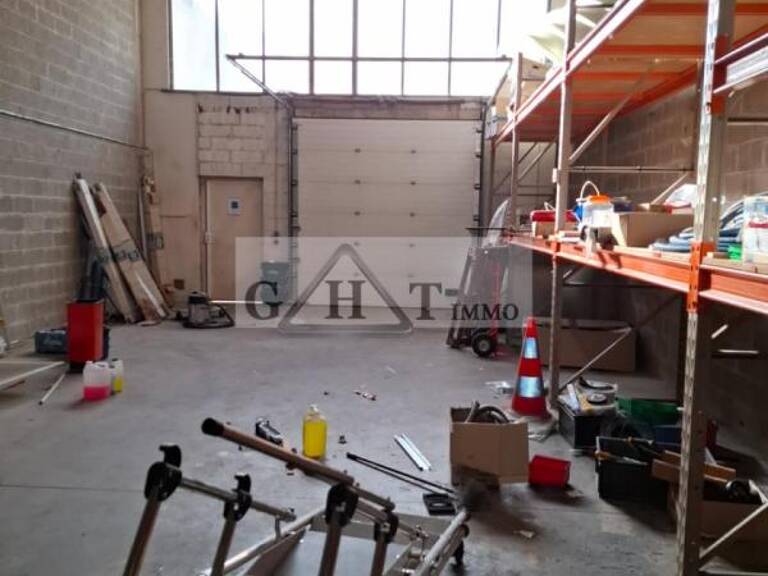 ENTREPOT 217M2 A LOUER BONDOUFLE — photo 1