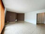 Appartement dernier étage 3 chambres, cave , deux parking,s en centre ville — photo 4