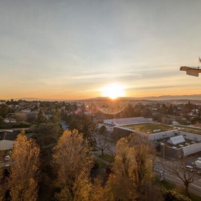 Appartement 4 pièces 275000 €