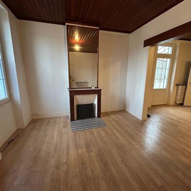 Maison 5 pièces 1650 €