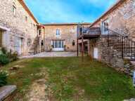 propriété avec gites de 700m² habitable sur 25 hectares de terrain — photo 4