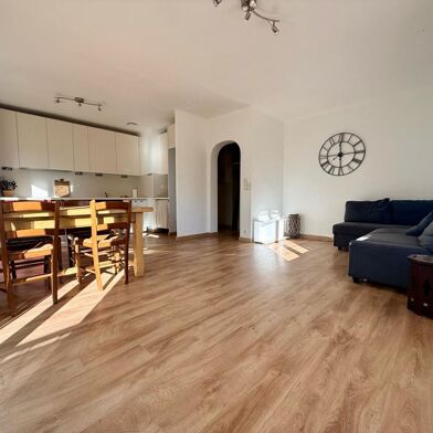 Appartement 4 pièces 239000 €