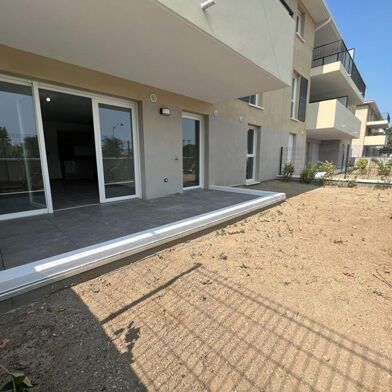 Appartement 3 pièces 835 €