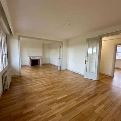 Appartement 4 pièces 890 €