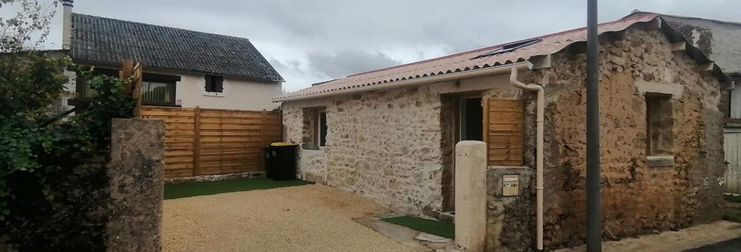 Maison 1 Pièce 26 m² à louer à Roches-Prémarie-Andillé (86340)