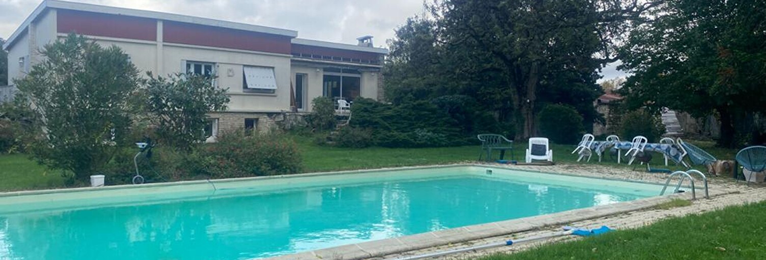 Maison 7 Pièces 202 m² à vendre à Magné (79460)