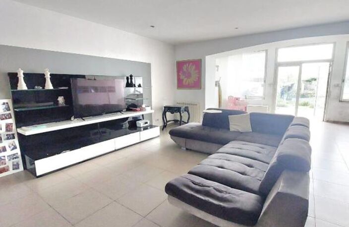 GRANDE maison T5 + PISCINE — photo 4