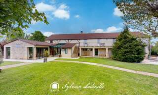 Maison 10 Pièces 319 m² à vendre à Les Eyzies (24620)