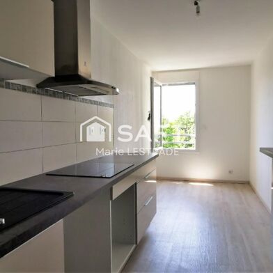 Appartement 4 pièces 965 €
