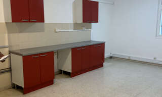 Commerce  220 m² à louer à Saint-Pierre (97410)