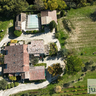 Maison 20 pièces 995000 €