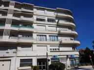 2P étage élevé balcons Libération — photo 4