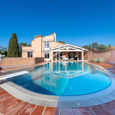 Maison 6 pièces 2400000 €