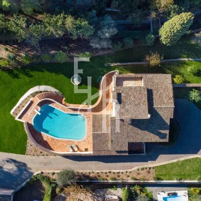 Maison 6 pièces 2400000 €