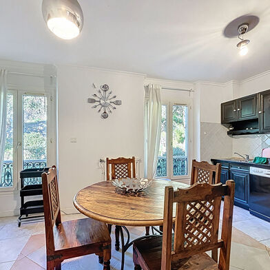 Appartement 3 pièces 1300 €