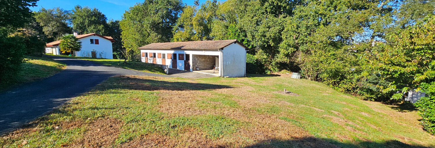 Terrain  906 m² à vendre à Saint-Pée-sur-Nivelle (64310)