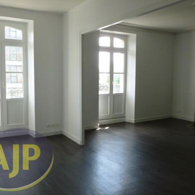 Appartement 3 pièces 835 €