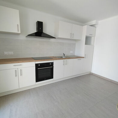 Maison 5 pièces 873 €