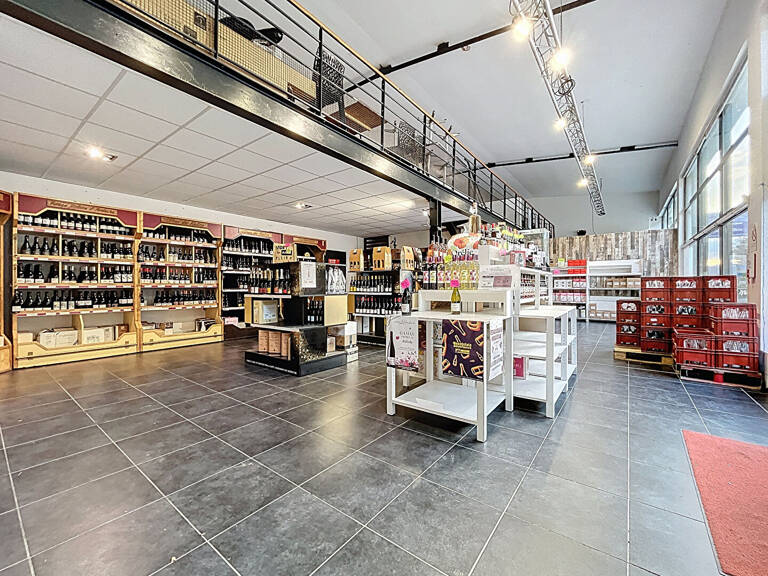 Local commercial Beauchastel Idéal Investisseurs !!! — photo 1