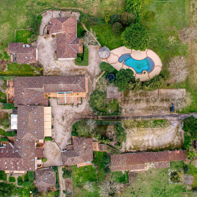 Maison 40 pièces 1650000 €