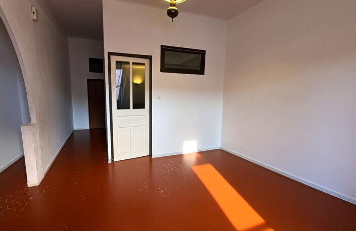 SPECIAL INVESTISSEUR 2 APPARTEMENTS AU COEUR DU QUARTIER DE — photo 3