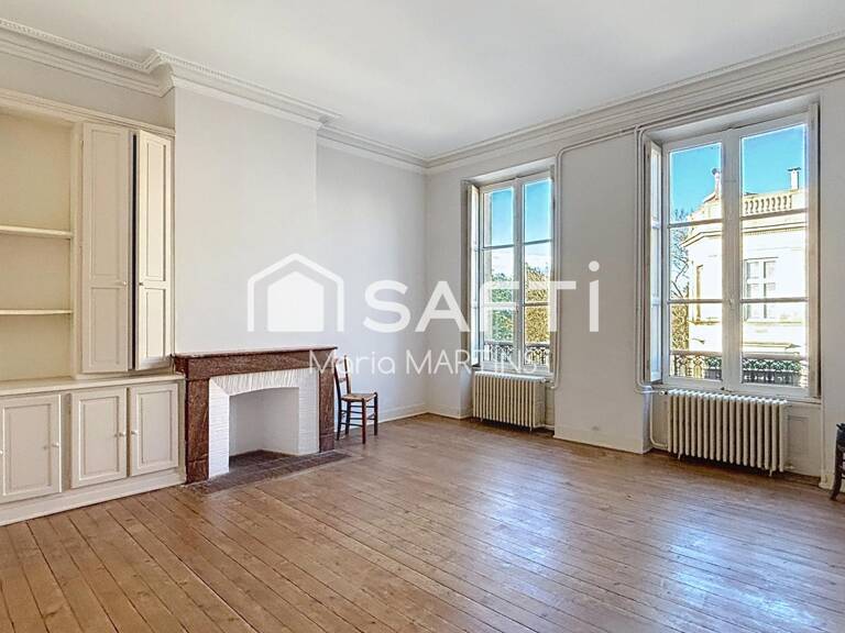Belle adresse pour ce grand 2 pièces de 80m2 transformable en T3, à rafraîchir — photo 1