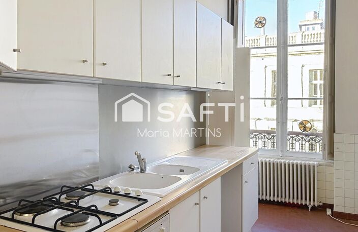 Belle adresse pour ce grand 2 pièces de 80m2 transformable en T3, à rafraîchir — photo 2