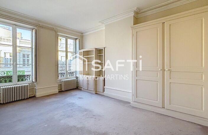Belle adresse pour ce grand 2 pièces de 80m2 transformable en T3, à rafraîchir — photo 3