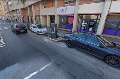 Bureau 4 pièces 250000 €