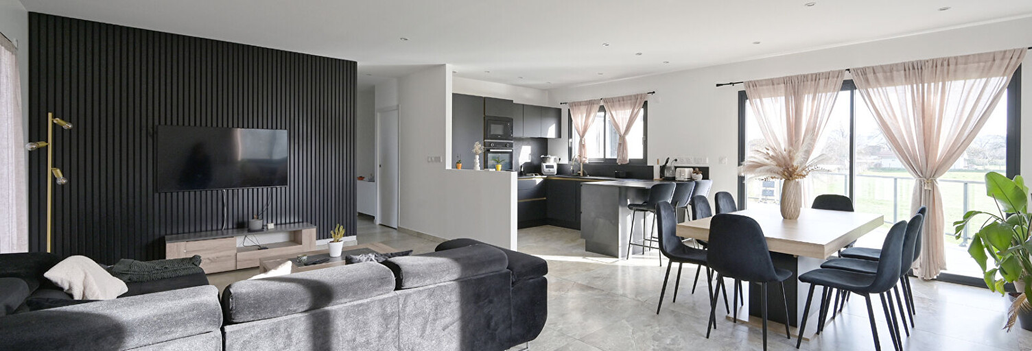 Maison 5 Pièces 126 m² à vendre à Saint-André-le-Gaz (38490)