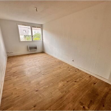 Appartement  68350 €