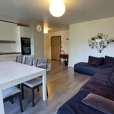 Appartement 2 pièces 883 €