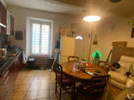 Maison de village avec garage et potentiel d'agrandissement — photo 3