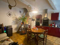 Maison de village avec garage et potentiel d'agrandissement — photo 4