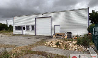 Local industriel  307 m² à vendre à Le Thou (17290)