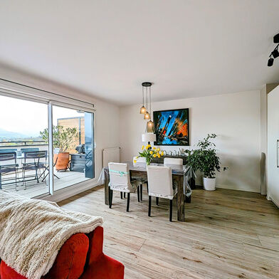 Appartement 4 pièces 1300 €