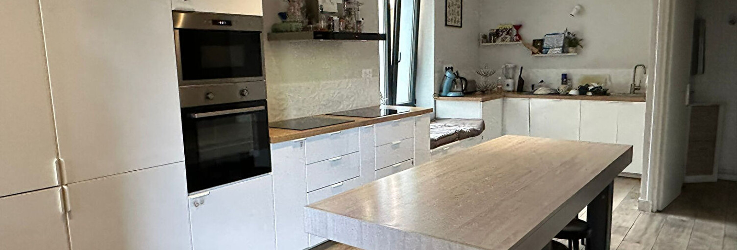 Appartement 9 Pièces 156 m² à louer à Villeurbanne (69100)